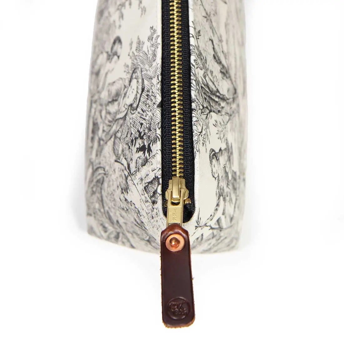 General Knot & Co Cream & Coal Toile Travel Clutch, photo 4 of 4